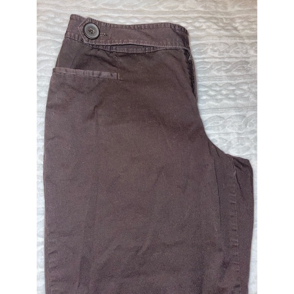 Women’s Dark Brown Mossimo Stretch Capri Bottoms 🤎 - Picture 7 of 12
